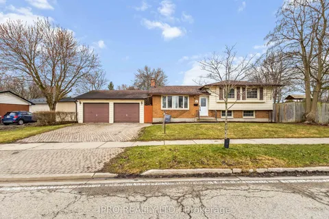 4 Breckenridge Crescent, ON N6E 1H7