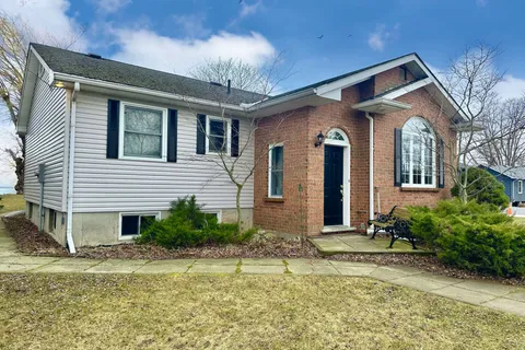12529 Lakeshore Road, Wainfleet, ON L0S 1V0