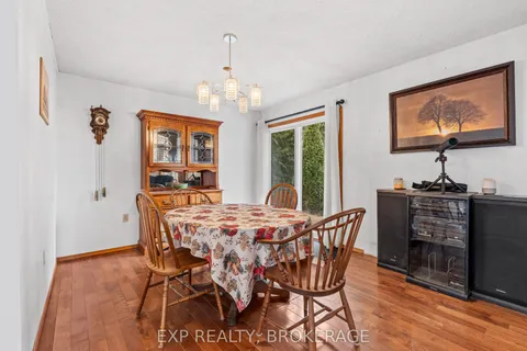 4205 MAPLE Drive, South Frontenac, ON K0H 1W0