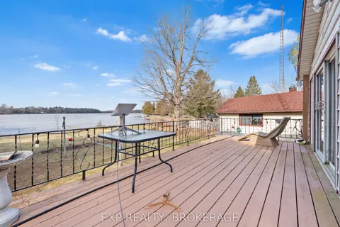4205 MAPLE Drive, South Frontenac, ON K0H 1W0