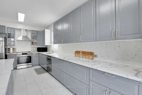 3451 River Run Avenue, Barrhaven, ON K2J 0R5