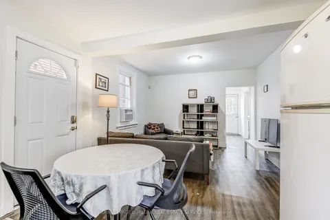 185 Simcoe Street, Hamilton, ON L8L 3N9