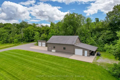 2300 Victoria Road, Prince Edward County, ON K0K 1L0