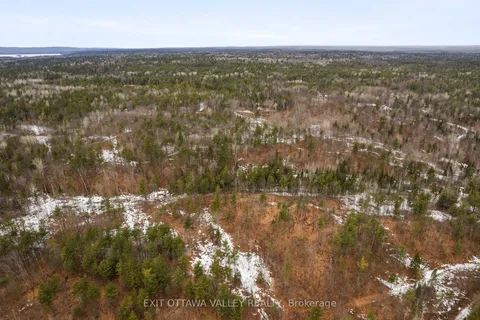 1042 McGrath Road, Bonnechere Valley, ON K0J 1T0