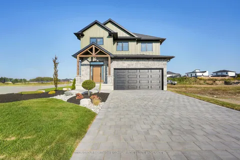 95 Dearing Drive, South Huron, ON N0M 1T0