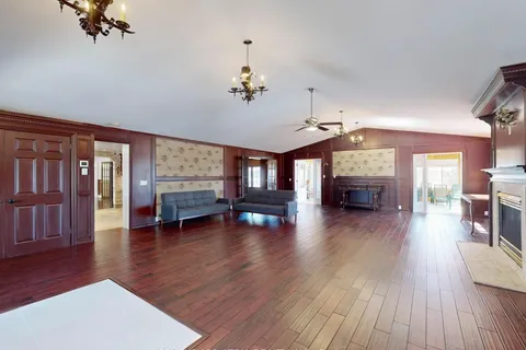 17 Beatrice Drive, Kawartha Lakes, ON K0M 1N0