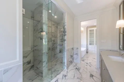 326 Manhattan Drive, London, ON N6K 4M7