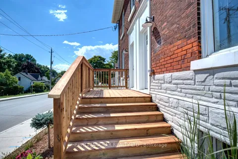 377 Main Street, Woodstock, ON N4S 1T4