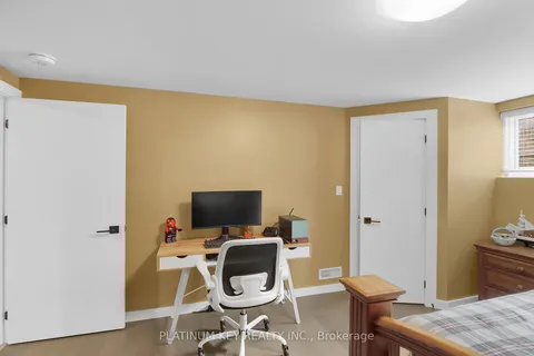 71 Clara Crescent, Chatham-Kent, ON N7M 0R8