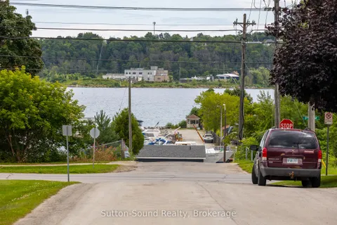 365 24th Street, Owen Sound, ON N4K 4H7