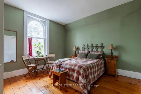 340 Dundas Street, ON L0R 2H0