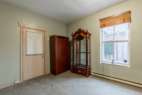 340 Dundas Street, ON L0R 2H0