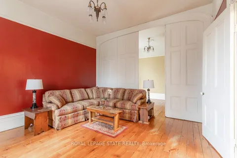 340 Dundas Street, ON L0R 2H0