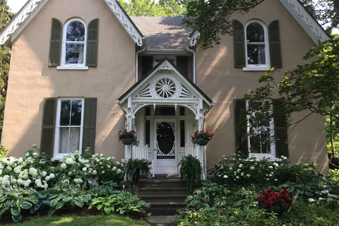 340 Dundas Street, ON L0R 2H0