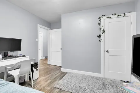 454 Salisbury Street, ON N5Y 3B2