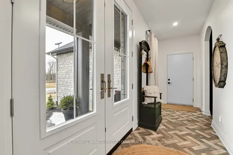 1684 Trizisky Street, North Dundas, ON K0E 1S0