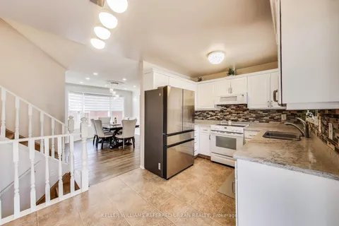 1867 Cherryhill Road, ON K9K 2E3