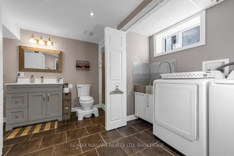 99 Forks Road, Welland, ON L3B 5K4