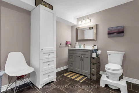 99 Forks Road, Welland, ON L3B 5K4