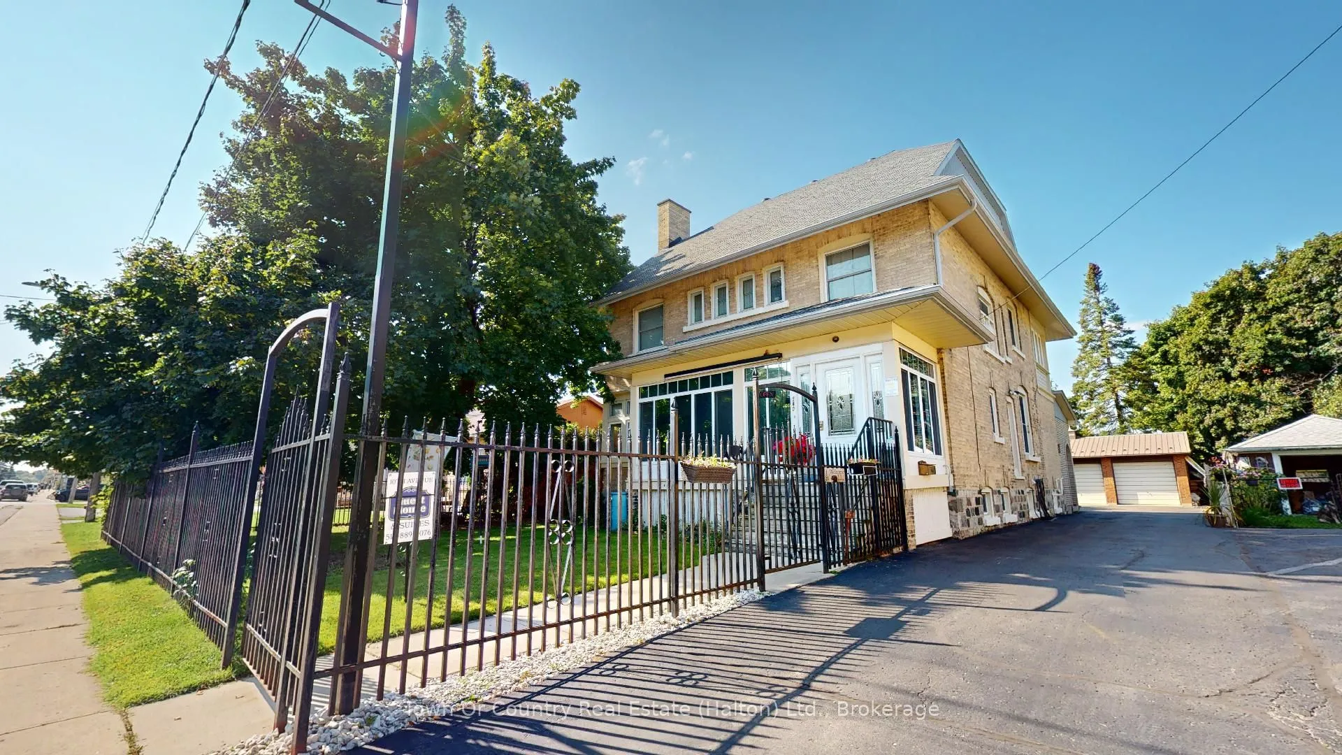 540 10th Avenue, Hanover, ON N4N 2P4
