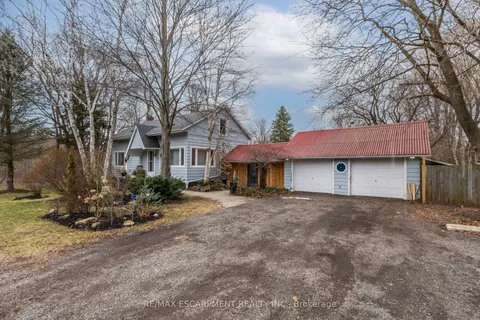 1578 Brock Road, Hamilton, ON L9H 5E4