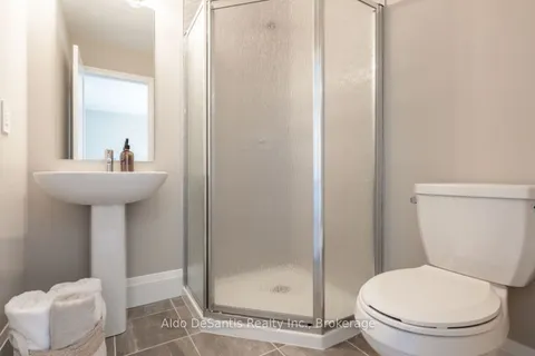 146 ROCKLEDGE Drive, Hamilton, ON L0R 1P0