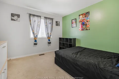 90 Magnolia Crescent, Grimsby, ON L3M 5R4