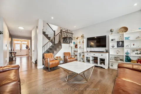 7690 Black Maple Drive, Niagara Falls, ON L2H 0N7
