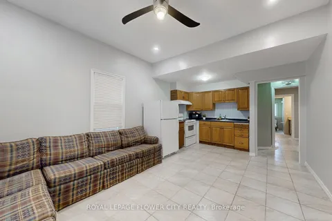 6294 Ash Street, Niagara Falls, ON L2G 2H5