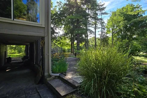 1511 Gainsborough Road, ON N6H 5L2