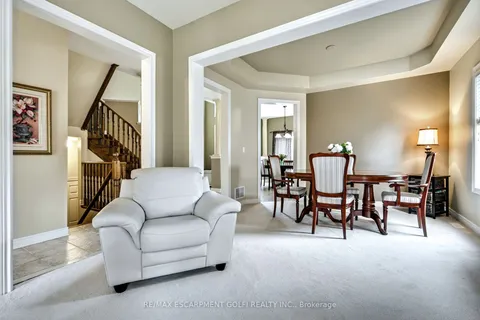 43 Woodlawn Court, Hamilton, ON L9H 7S2