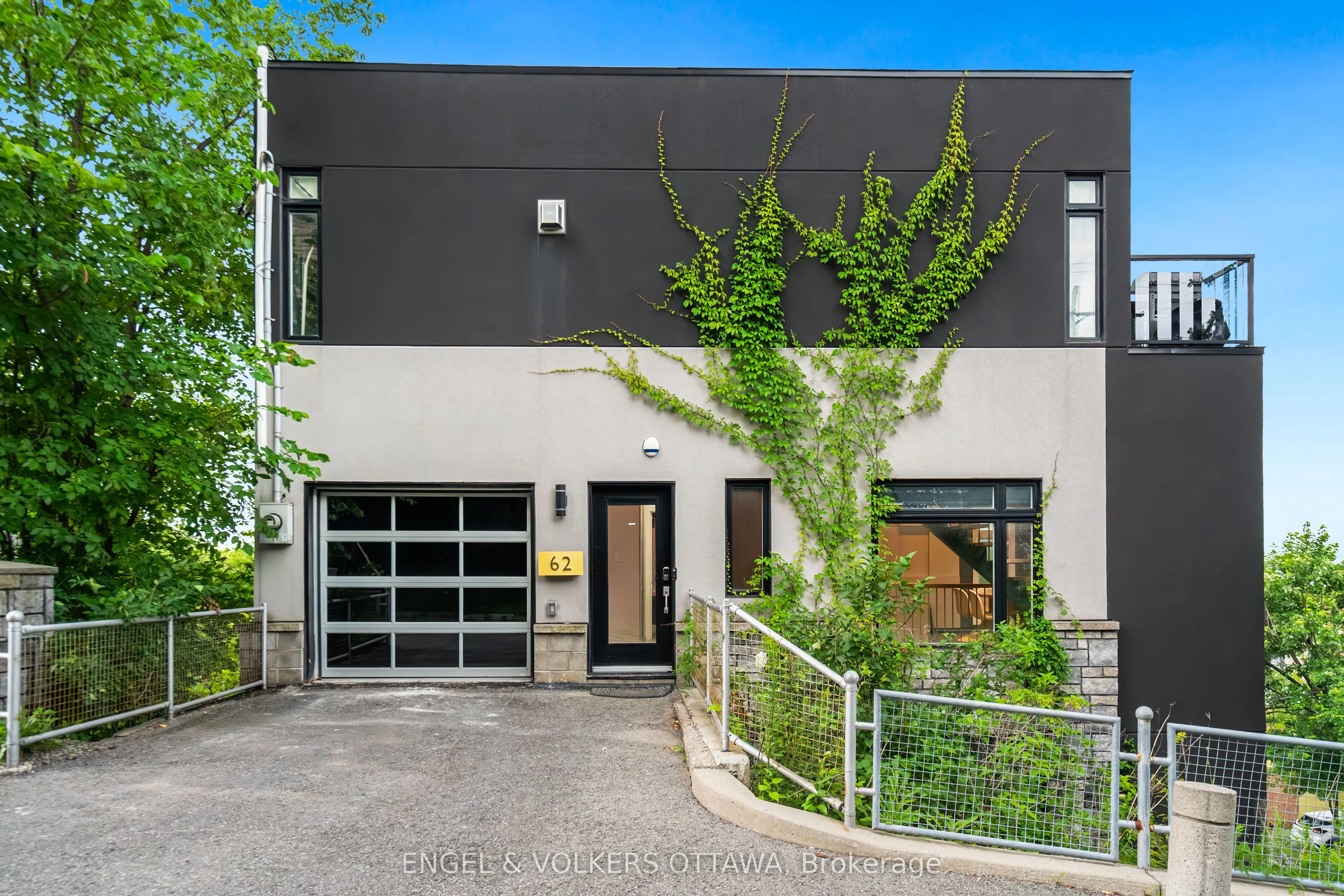 62 Upper Lorne Place, West Centre Town, ON K1R 7G9