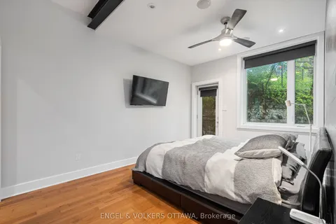 62 Upper Lorne Place, West Centre Town, ON K1R 7G9