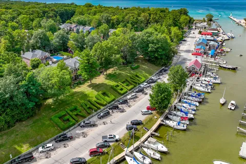 55 Centre Street, Lambton Shores, ON N0M 1T0