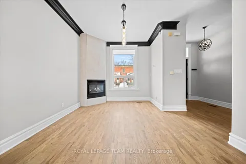 132-136 Elm Street, West Centre Town, ON K1R 6N5