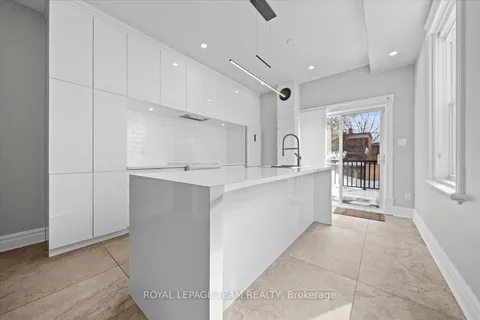 132-136 Elm Street, West Centre Town, ON K1R 6N5