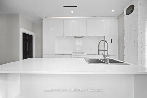 132-136 Elm Street, West Centre Town, ON K1R 6N5
