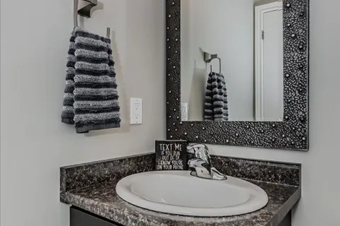 24 Popham Drive, Guelph, ON N1E 0B8