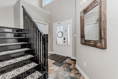 24 Popham Drive, Guelph, ON N1E 0B8