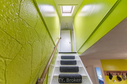 318 Montfort Street, Vanier and Kingsview Park, ON K1L 5N4