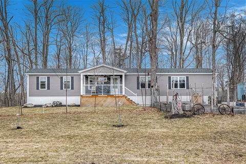 5496 McDonald's Corners Road, Lanark Highlands, ON K0G 1M0