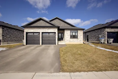 1025 Evans Street, North Perth, ON N4W 0J9