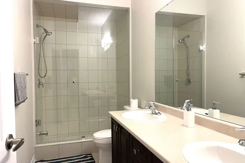 6 EXPLORER Way, Thorold, ON L2N 1E5