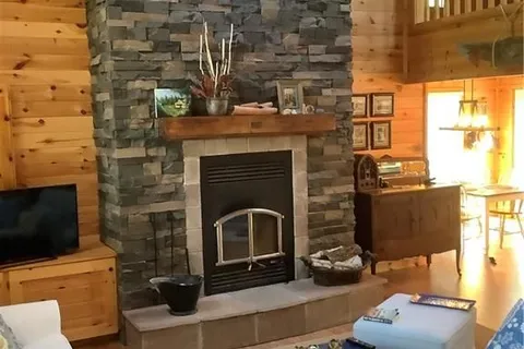 1165B KIRK KOVE Road, Frontenac, ON K0H 1B0