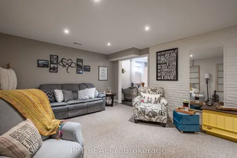 1388 Ottawa Street, Kingston, ON K7P 0C2