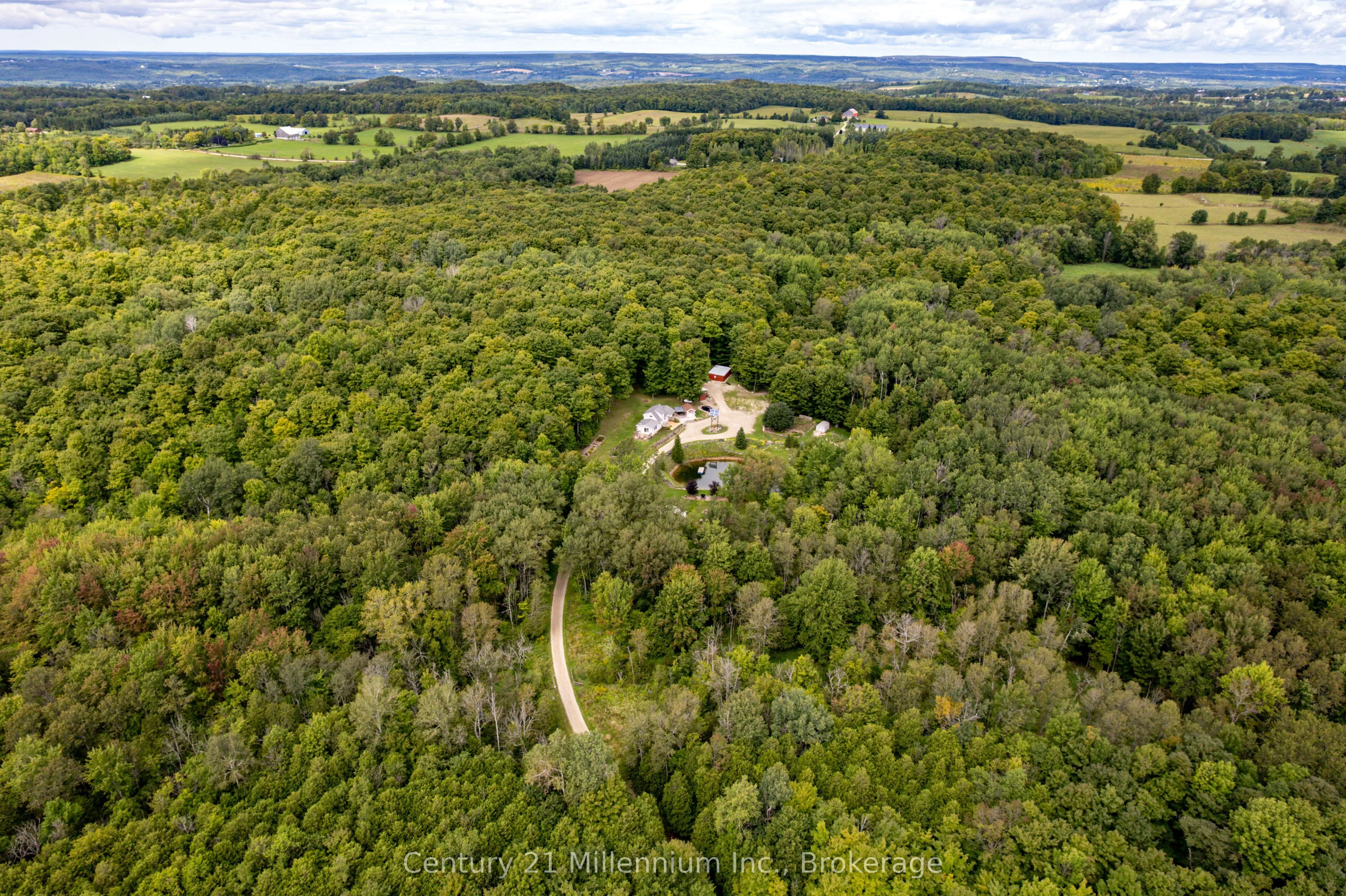 825173 Grey 40 Road, Grey Highlands, ON N0C 1H0