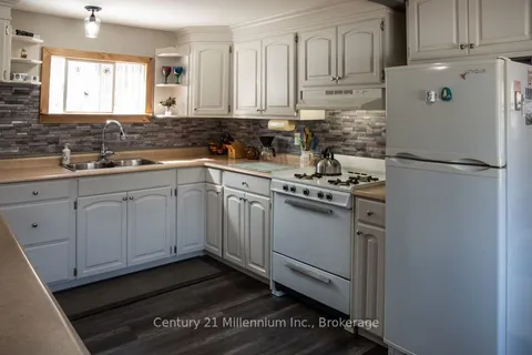 825173 Grey 40 Road, Grey Highlands, ON N0C 1H0