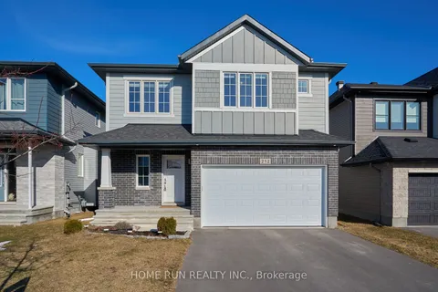 212 Condado Crescent, Kanata, ON K2V 0P3