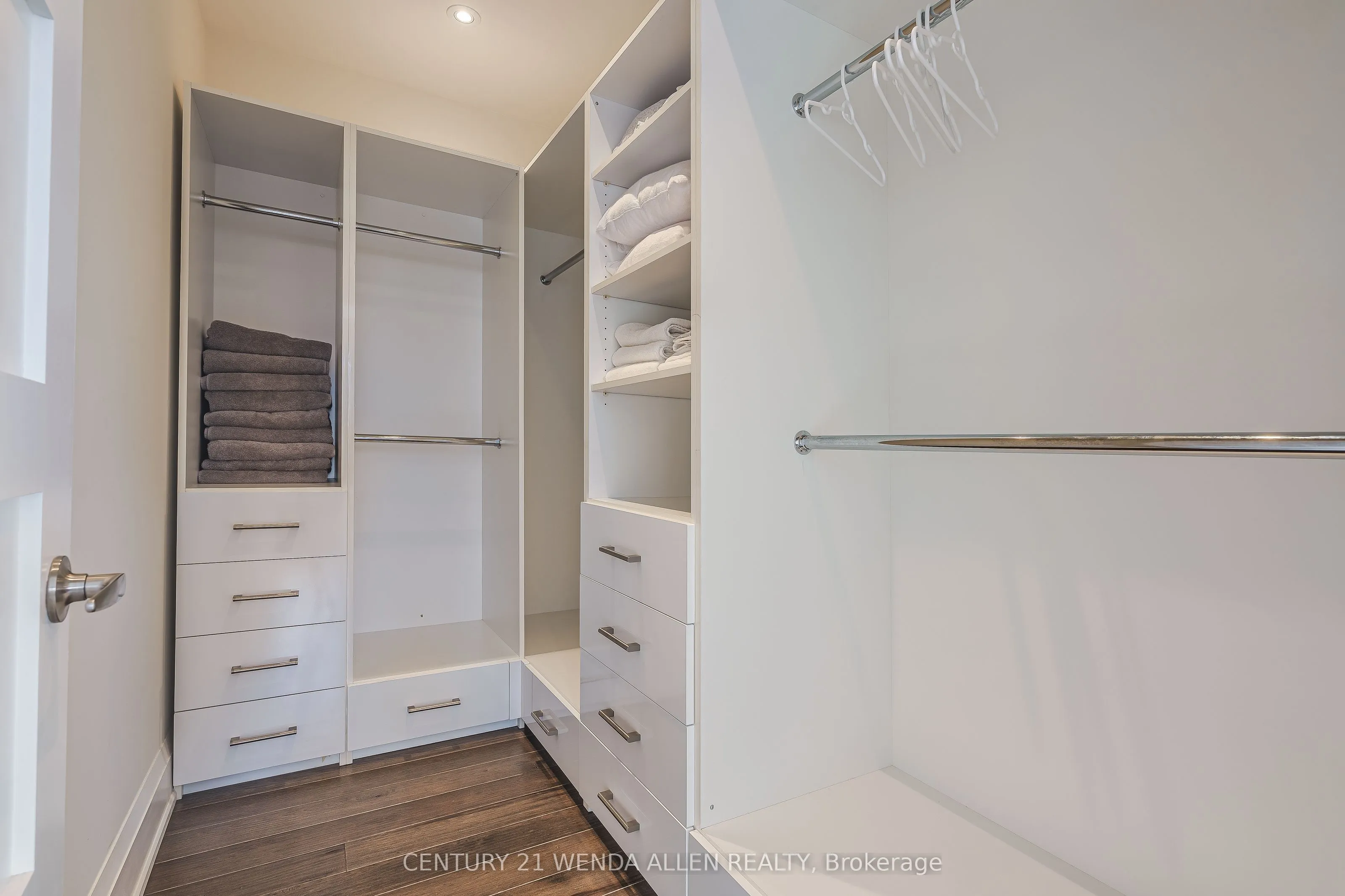 125 Craigmore Crescent, Blue Mountains, ON L9Y 0N6