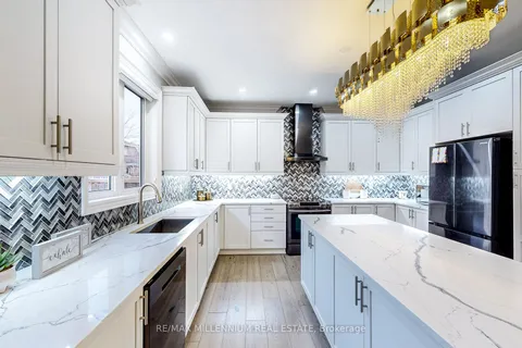 19 Mitchell Crescent, Mono, ON L9W 2Z2
